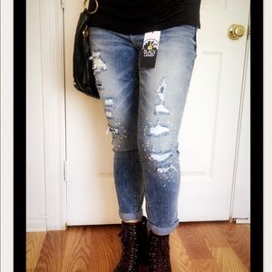 Ripped jeans "New" cute and fashionable.